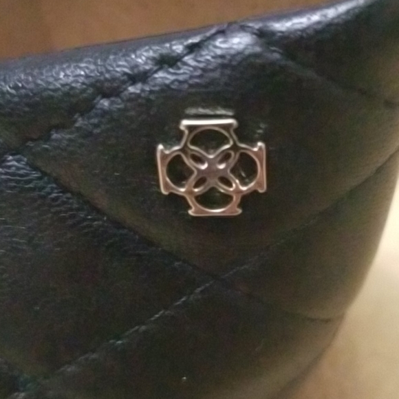 Ann Taylor Laddy Quilted Leather Ballet Flats NWT $44 - Picture 7 of 9